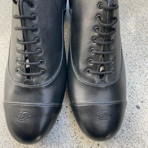 Chanel authentic uniform shoes. Black size 40.5